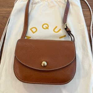 Lindquist Object – PO Crossbody Bag (Medium Brown)